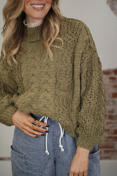 Everlee Chunky Cable Knit Sweater