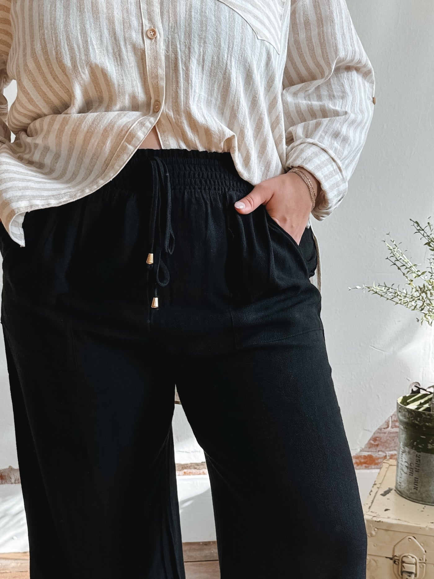 Sloan Wide Leg Drawstring Pants