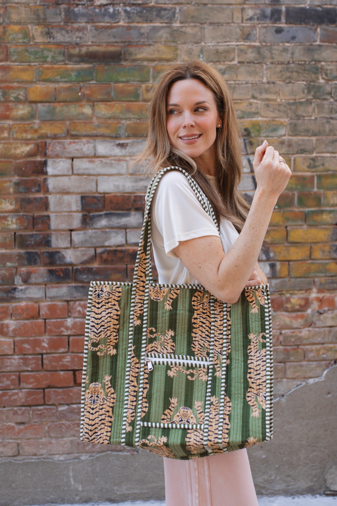 Quilted Tiger Zip Tote | Green