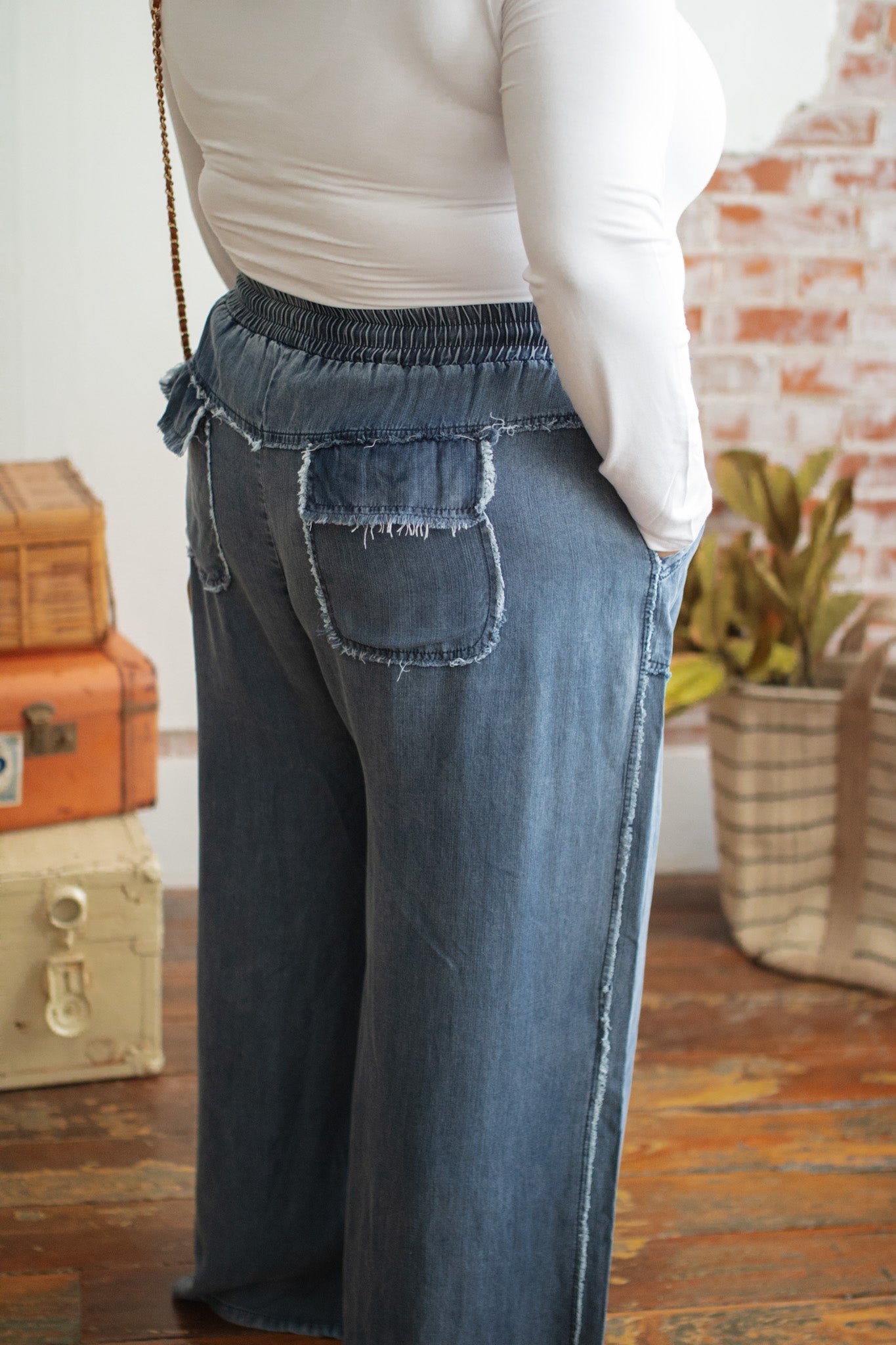 Lyns Wide Leg Drawstring Pants