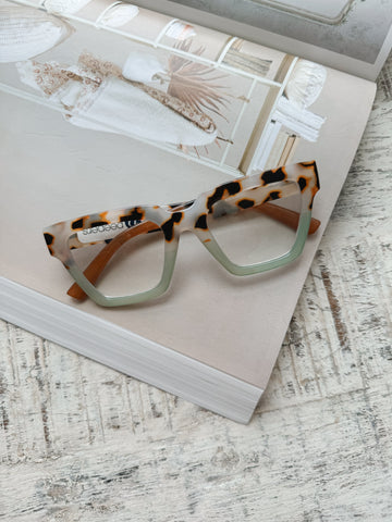 Take a Bow Blue Light Glasses | Chai Tortoise + Green