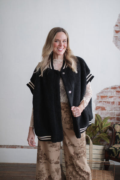 Nellie Varsity Sherpa Vest | Black