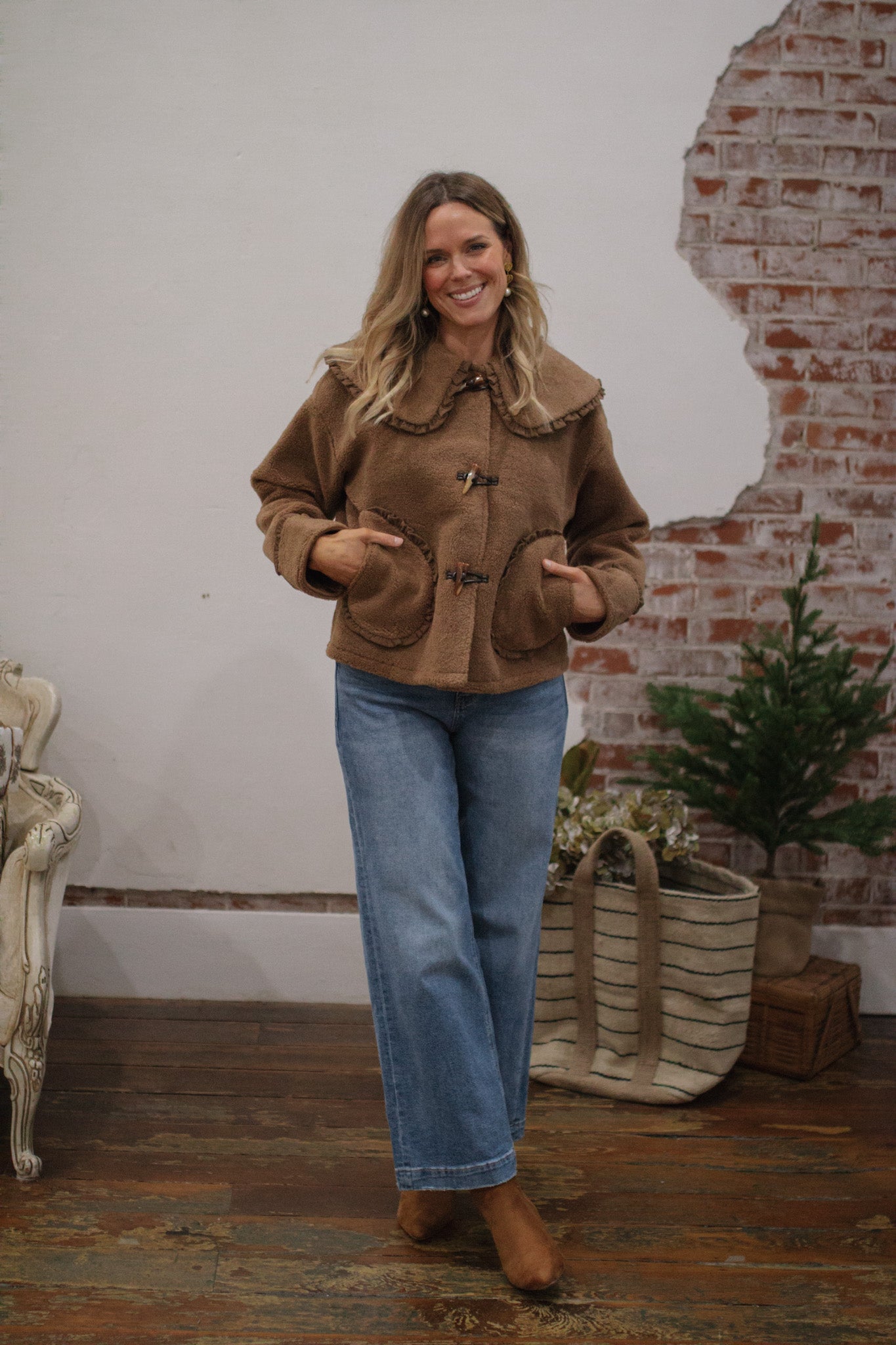 Sydney Peter Pan Collar Sherpa Jacket