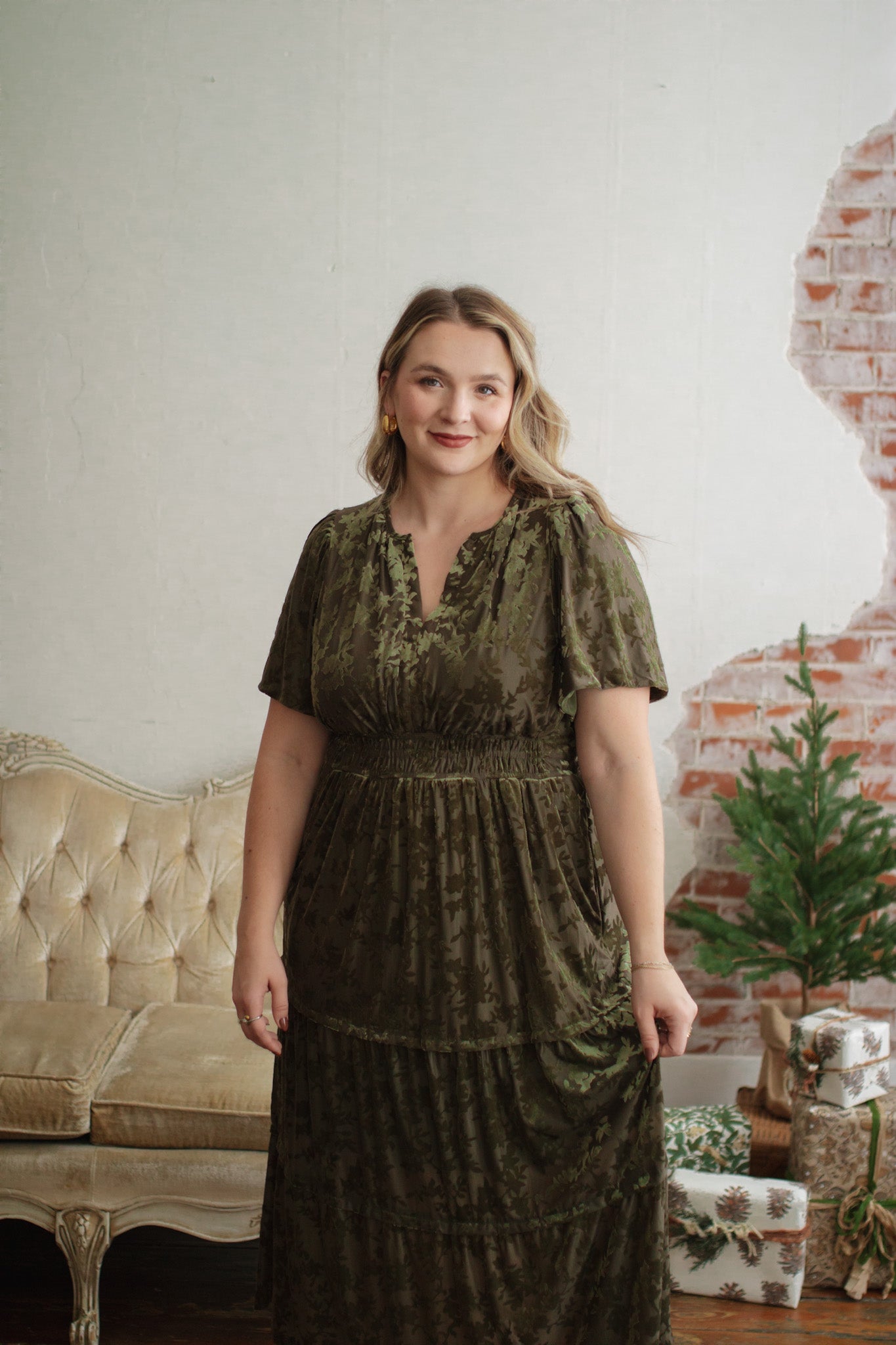 Nadine Vintage Floral Velvet Midi Dress