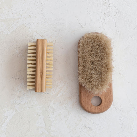 Natural Bamboo + Polyester Brush