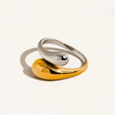 Gabrielle Non-Tarnish Vintage Twist Ring